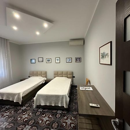 Royal Aparthotel Вльора Екстер'єр фото
