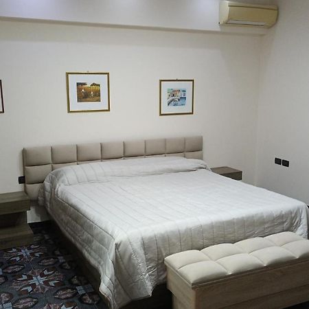 Royal Aparthotel Вльора Екстер'єр фото