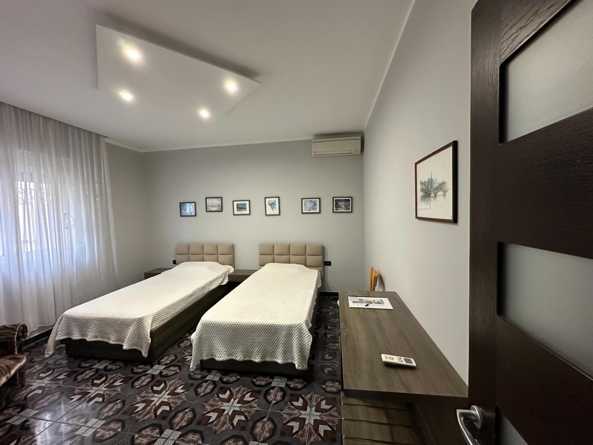 Royal Aparthotel Вльора Екстер'єр фото