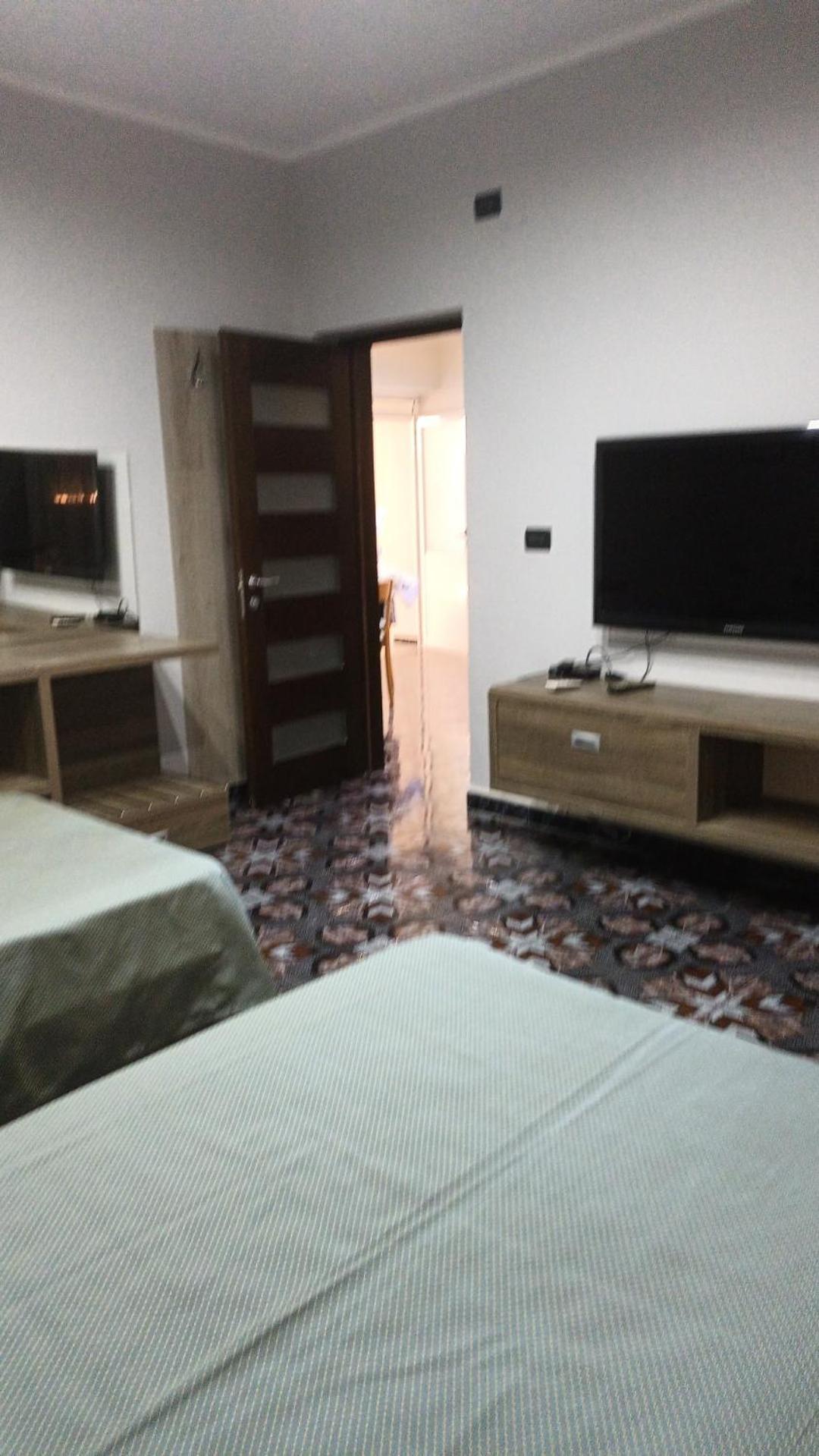 Royal Aparthotel Вльора Екстер'єр фото